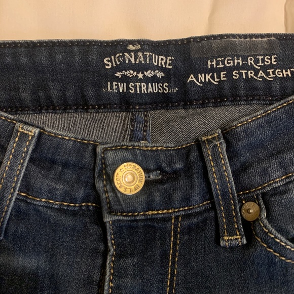 Levi Signature Jeans Women’s Size 8/29 High Rise Ankle Straight - Picture 5 of 8